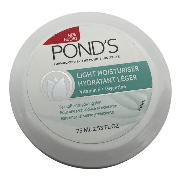 Ponds Light Moisturizer Cream With Vitamin E + Glycerine For Soft & Glowing Skin - Picture 4 of 6